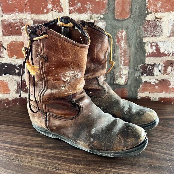 Destroyed Thrashed Men\'s Red Wing Boots Size 8.5 D main image 4
